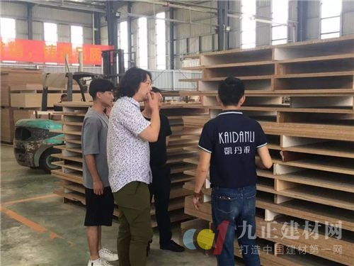 共話合作，智造未來 熱烈歡迎迪拜陳總蒞臨依威工廠考察指導